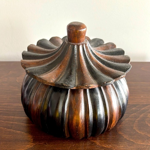 Wonderful Round “Carnival Tent” Style Carved Wooden Lidded Box - Picture 1 of 6